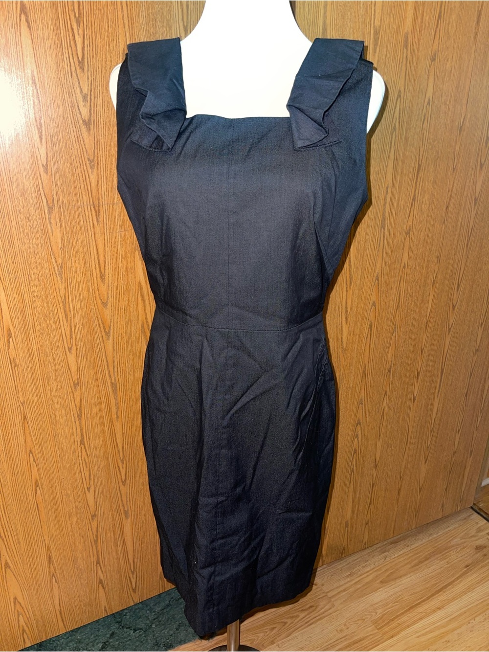 Banana Republic Black Sleeveless Ruffle-Shoulder Midi Dress